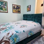 Edis\'S Corner